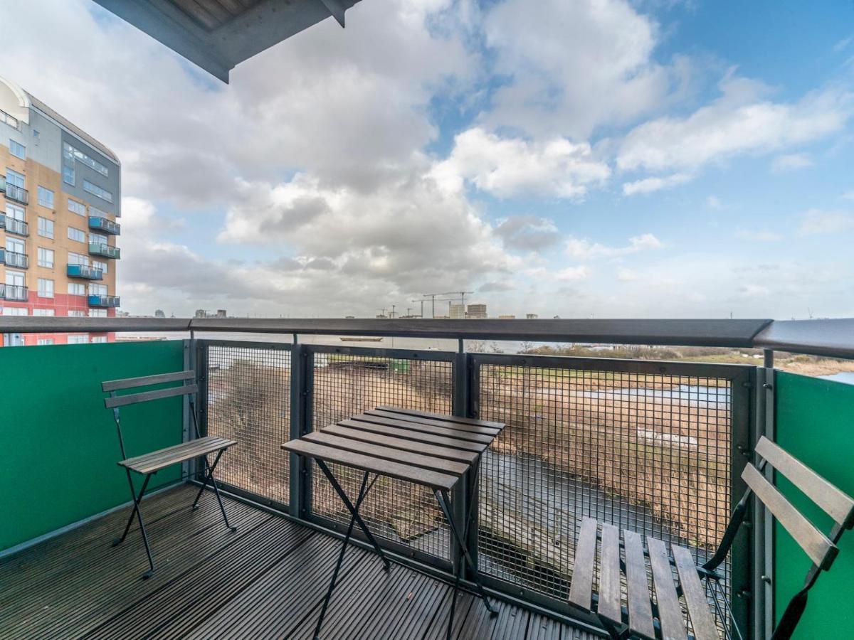 Pass The Keys Riverside Amazing Flat In Close To The O2 * Londra